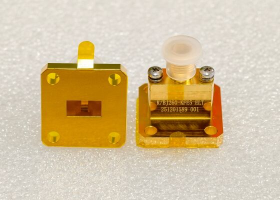 الموجه الموجوي إلى محول محوري مع منفذ الموجه الموجوي مثل WR90 ، WR75 ، WR60 ، WR51 ، WR42 ، WR34 ، WR28 ، WR22 ، WR19 ، WR15 ، WR12 ، WR10 ، WRD750 ، WRD650 ، WRD500 ، WRD180 من 6.5GHz إلى 145GHz